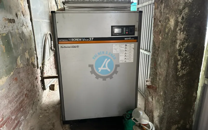 Máy nén khí Hitachi 37KW